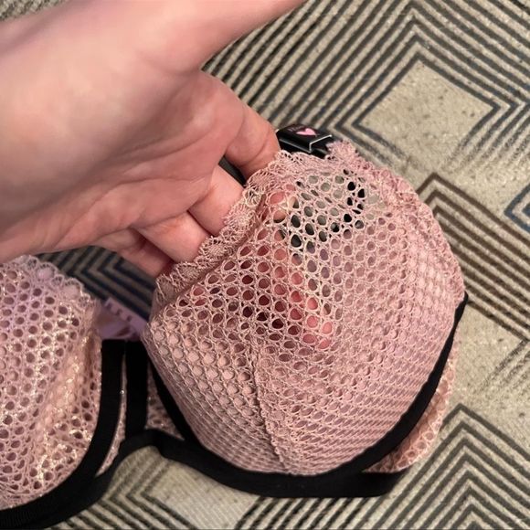 Victoria’s Secret Bra - Picture 8 of 8